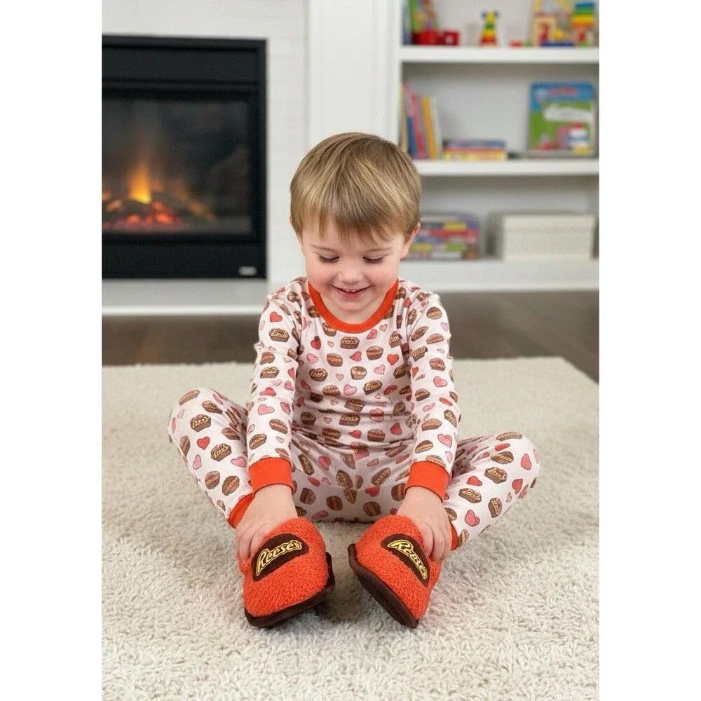 NEW Reese's Peanut Butter Cup Kids' Slip-On Mule Sherpa Slippers Size Small 13/1
